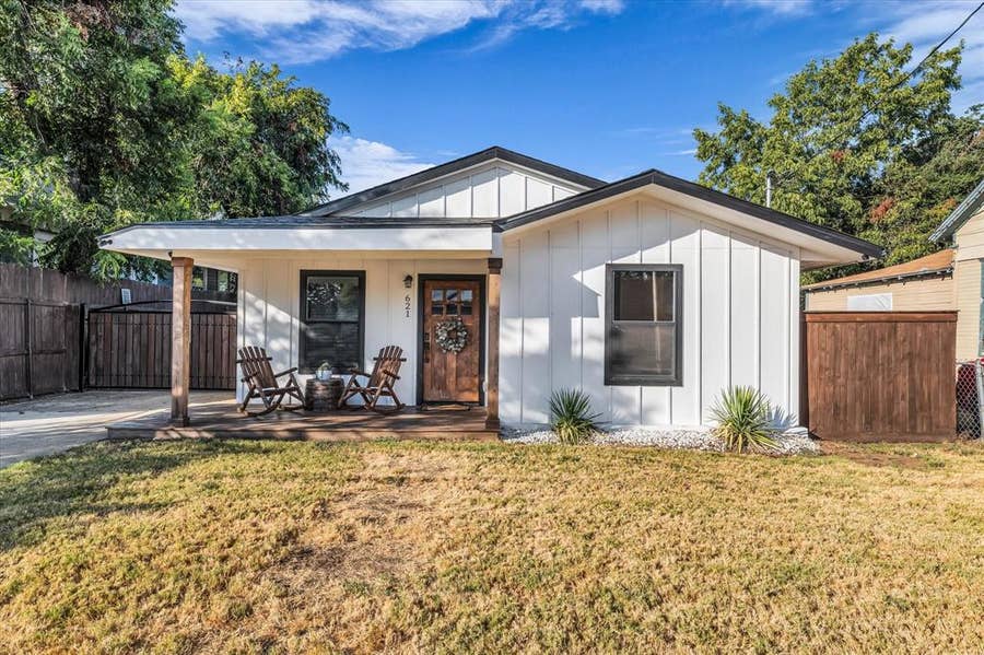 Property photo for 621 S 9th Street, Waco, TX
