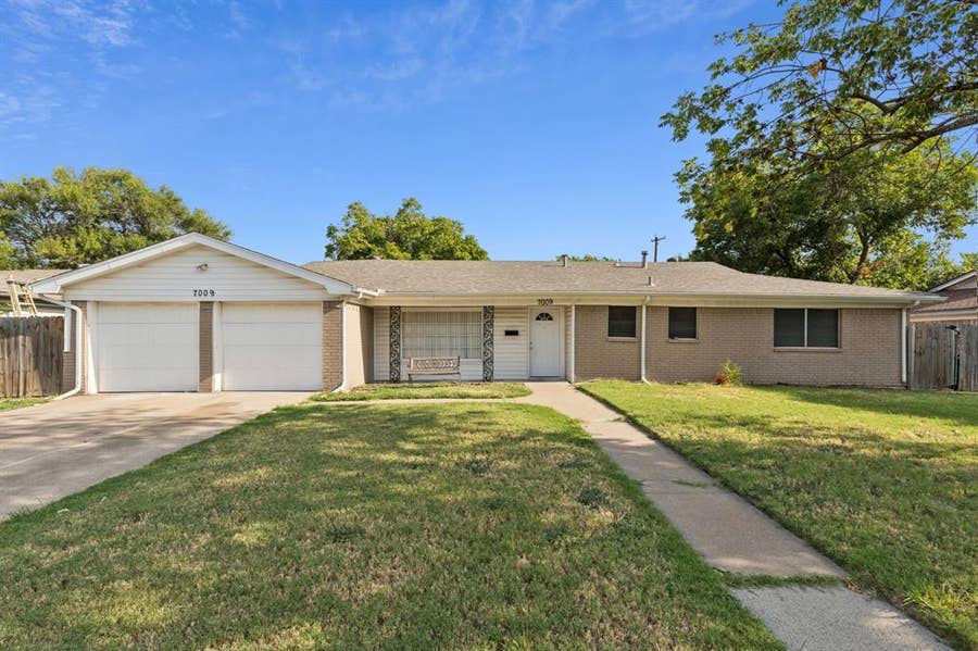 Property photo for 7009 Corona Drive, North Richland Hills, TX