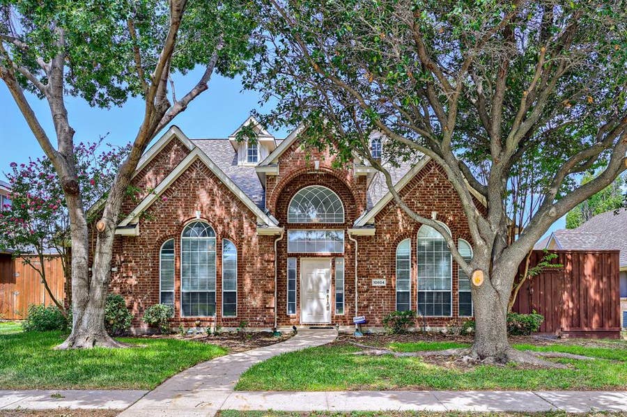 Property photo for 10804 Dry Creek Lane, Frisco, TX
