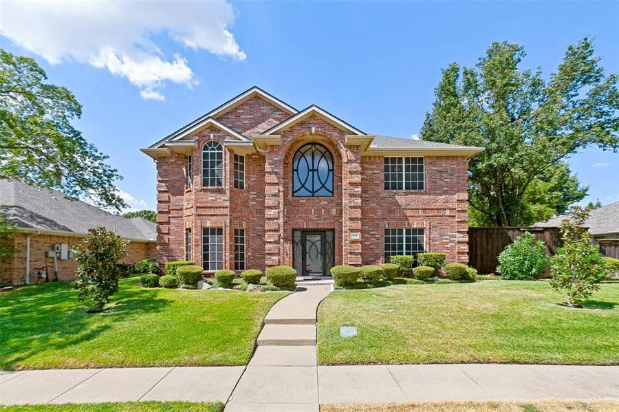 Property photo for 425 Baltusrol Circle, Garland, TX