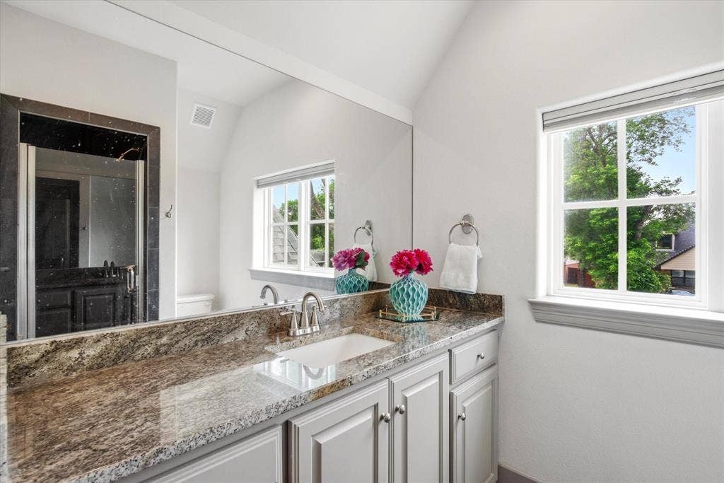 2627 Mount View Drive, Farmers Branch, TX 75234 2627 Mount View Drive, Farmers Branch, TX 75234