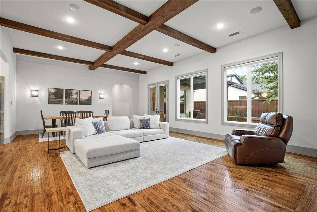 2627 Mount View Drive, Farmers Branch, TX 75234 2627 Mount View Drive, Farmers Branch, TX 75234
