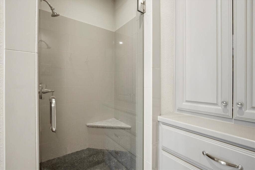 2627 Mount View Drive, Farmers Branch, TX 75234 2627 Mount View Drive, Farmers Branch, TX 75234