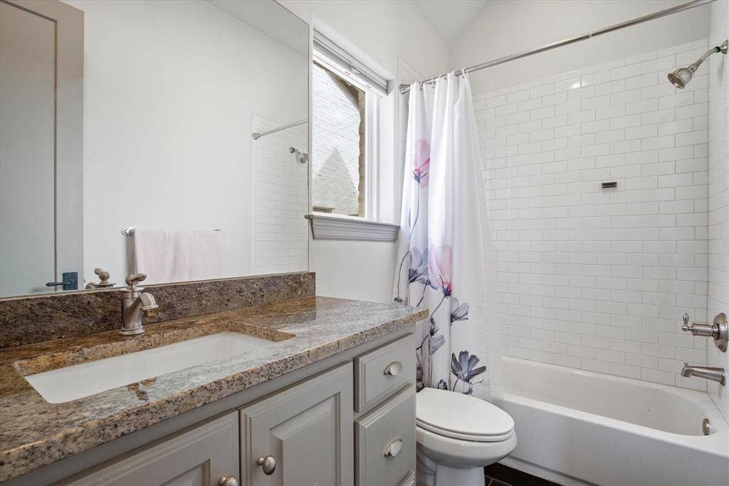 2627 Mount View Drive, Farmers Branch, TX 75234 2627 Mount View Drive, Farmers Branch, TX 75234