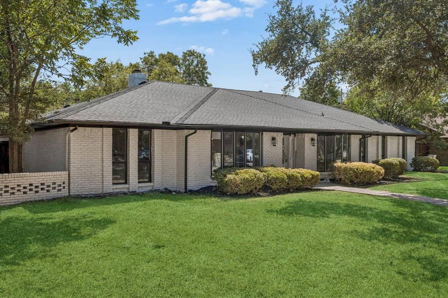 Property photo for 3216 Rotan Lane, Dallas, TX