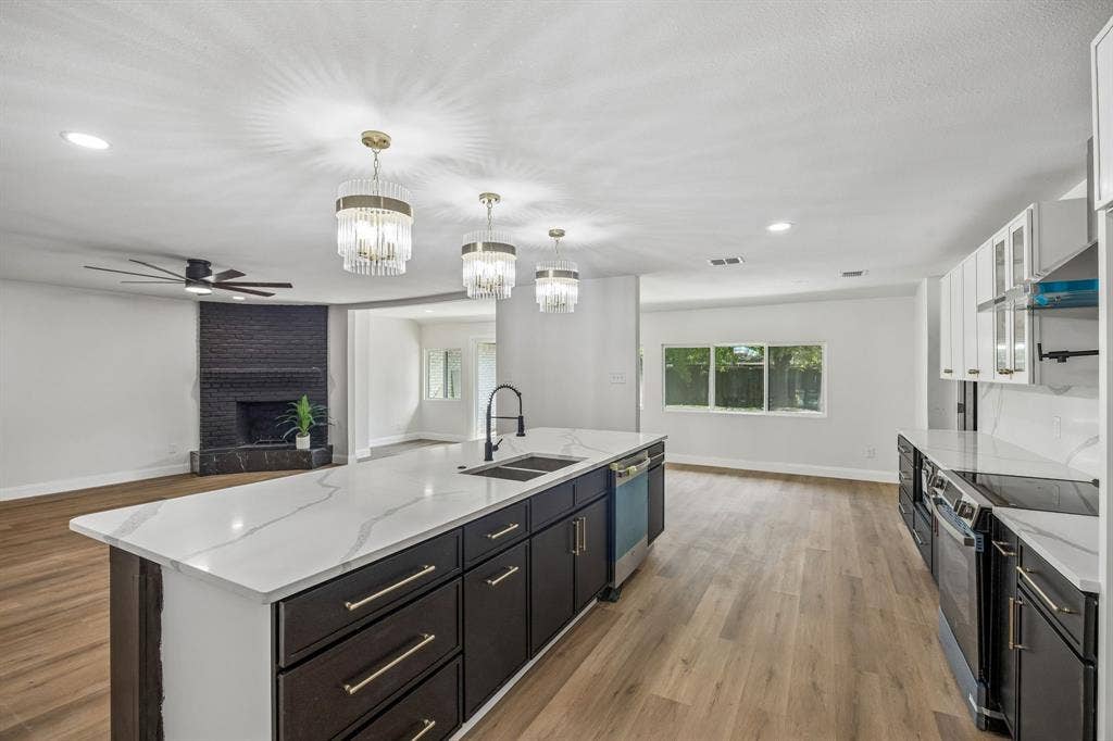 Media Packet: https://listings.fullpackagemedia.com/sites/3216-rotan-ln-dallas-tx-75229-28183442/branded