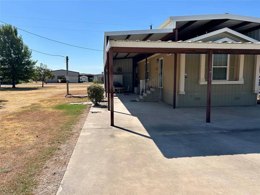 Property photo for 166 Holiday Rambler Drive, Whitney, TX