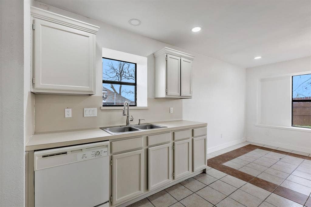 8309 Liberty Lane, Rowlett, TX 75089 8309 Liberty Lane, Rowlett, TX 75089