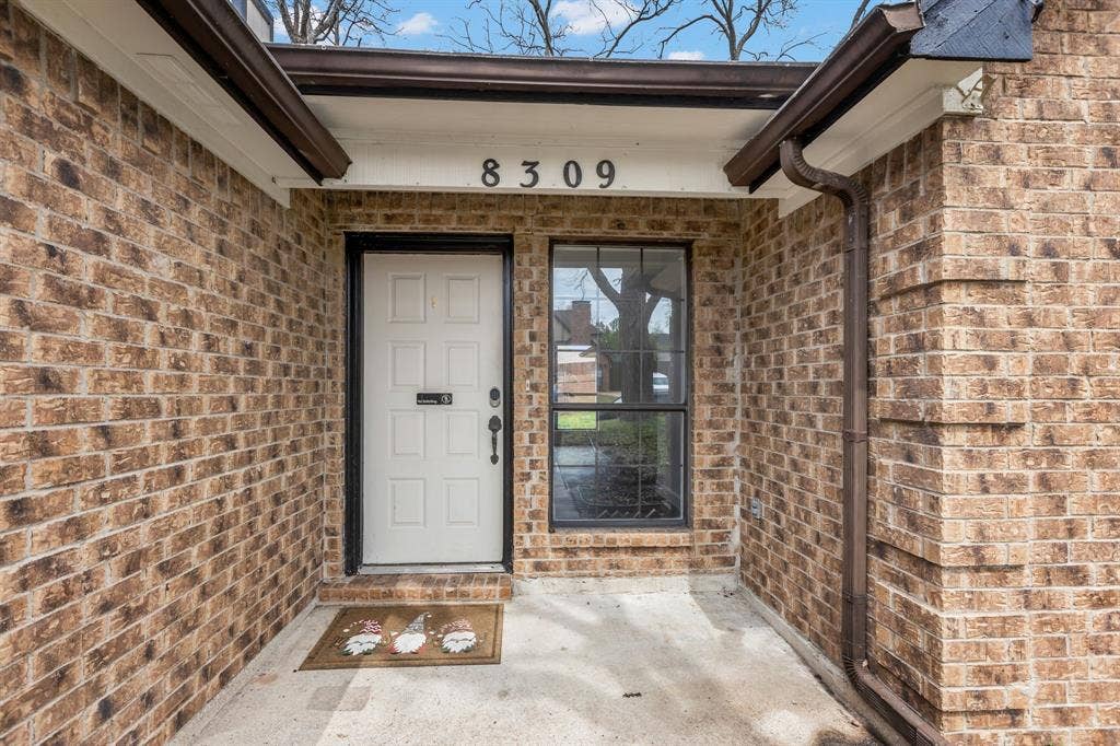 8309 Liberty Lane, Rowlett, TX 75089 8309 Liberty Lane, Rowlett, TX 75089