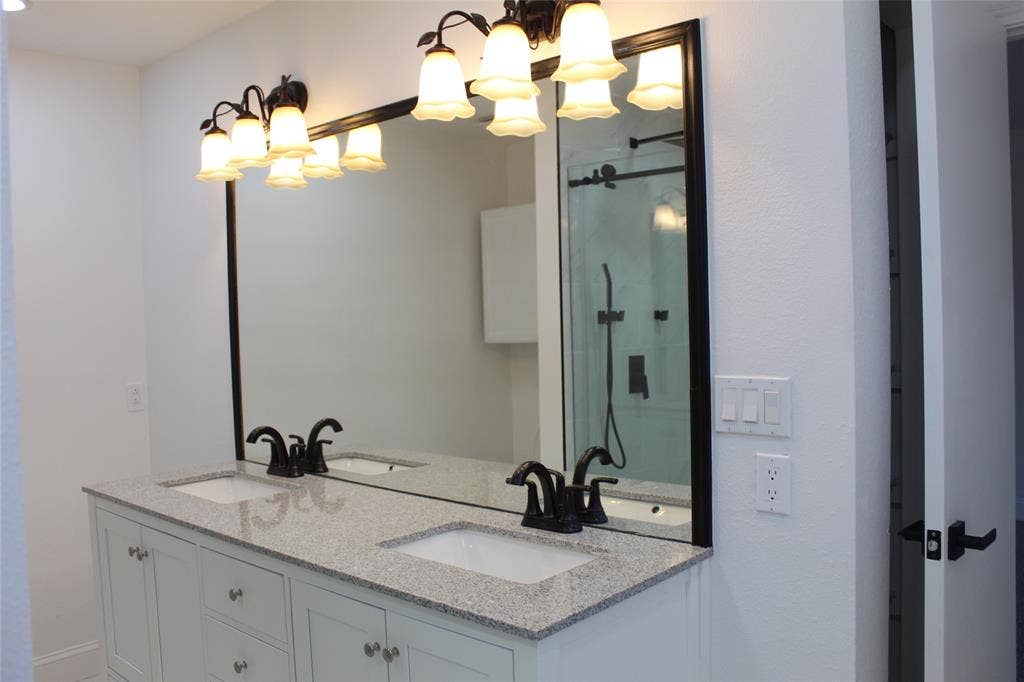 8309 Liberty Lane, Rowlett, TX 75089 8309 Liberty Lane, Rowlett, TX 75089