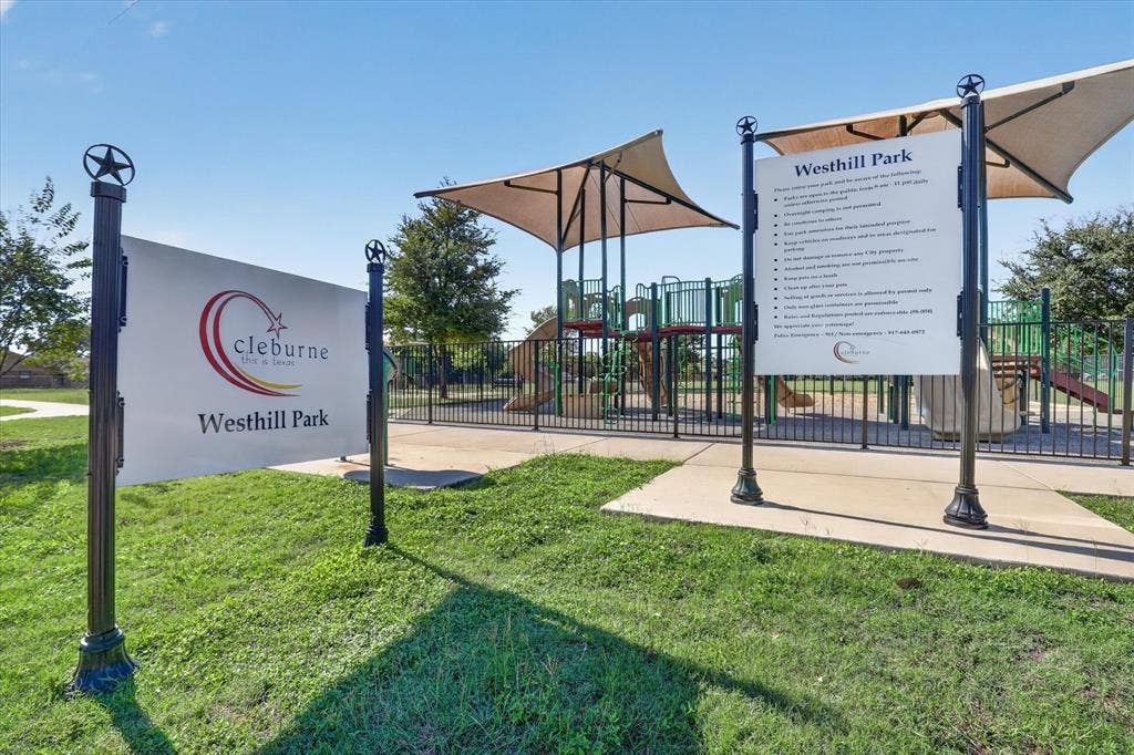 1204 Loma Alta Place, Cleburne, TX 76033 1204 Loma Alta Place, Cleburne, TX 76033