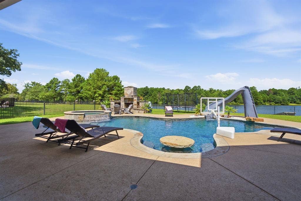 10936 Deer Creek Drive, Tyler, TX 75707 10936 Deer Creek Drive, Tyler, TX 75707