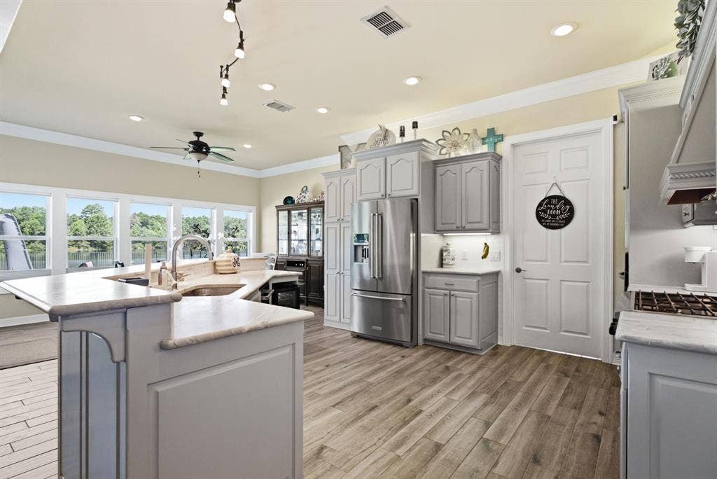 10936 Deer Creek Drive, Tyler, TX 75707 10936 Deer Creek Drive, Tyler, TX 75707