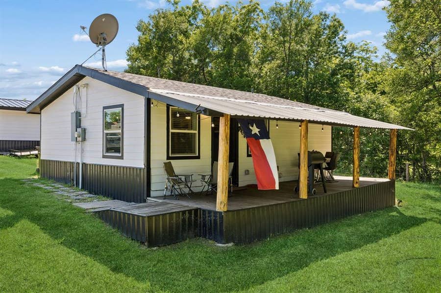 Property photo for 111 Mitchell Road, Sherman, TX