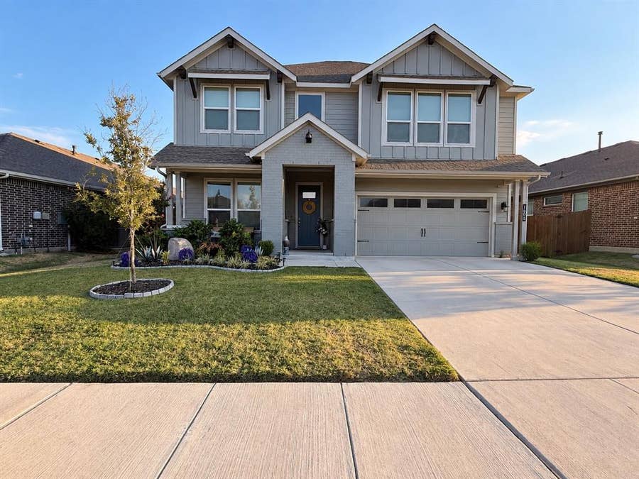 Property photo for 1605 Buzzard Road, Denton, TX
