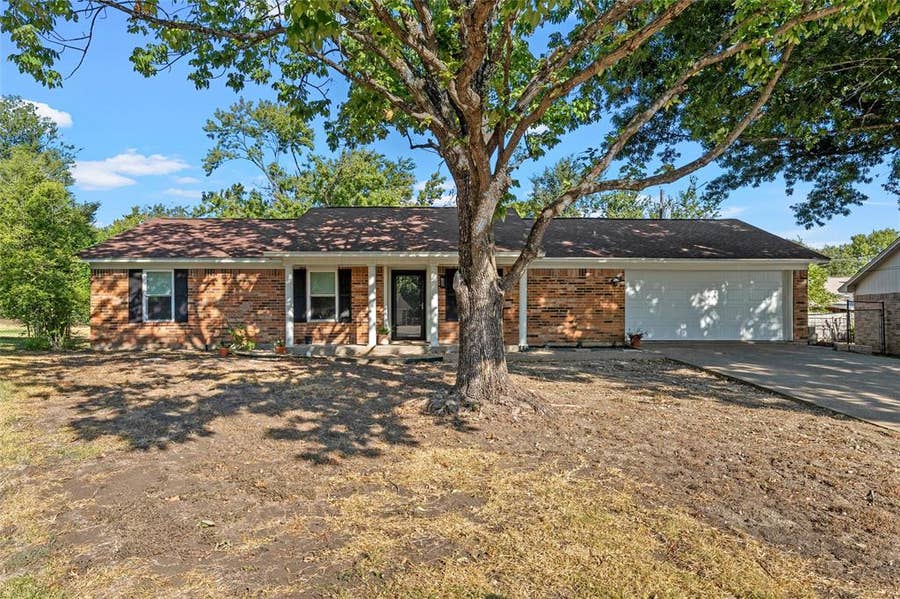 Property photo for 7113 Oxford Drive, Waco, TX
