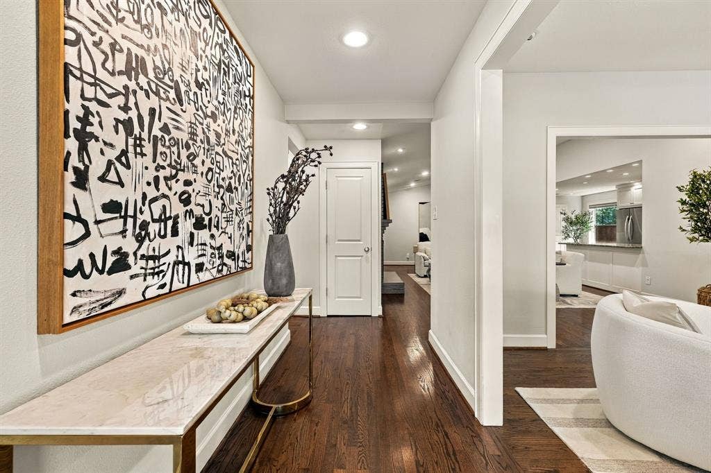 6828 Santa Maria Lane, Dallas, TX 75214 6828 Santa Maria Lane, Dallas, TX 75214