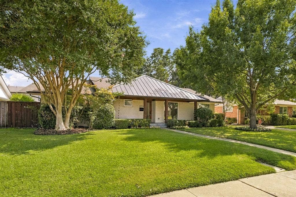 6828 Santa Maria Lane, Dallas, TX 75214 6828 Santa Maria Lane, Dallas, TX 75214