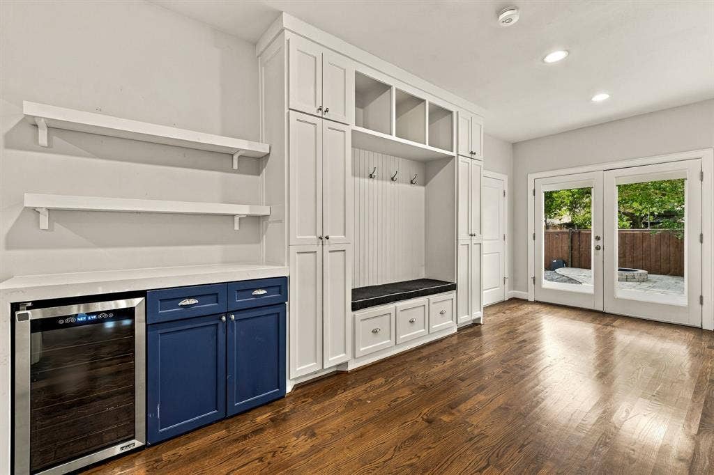 6828 Santa Maria Lane, Dallas, TX 75214 6828 Santa Maria Lane, Dallas, TX 75214
