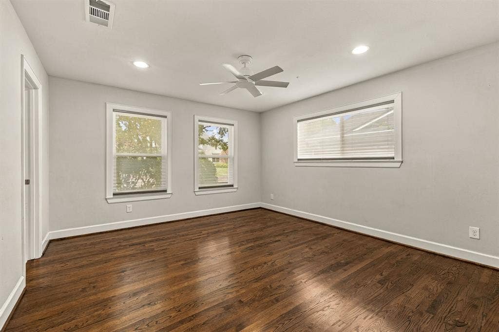 6828 Santa Maria Lane, Dallas, TX 75214 6828 Santa Maria Lane, Dallas, TX 75214