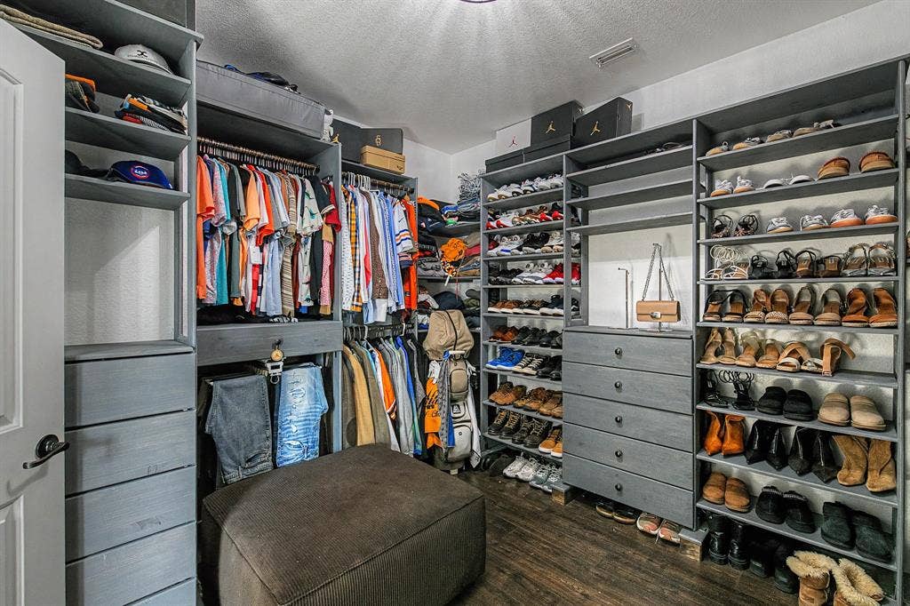 9939 Amberwoods Lane, Frisco, TX 75035 Custom Closet in the Primary Master Suite
