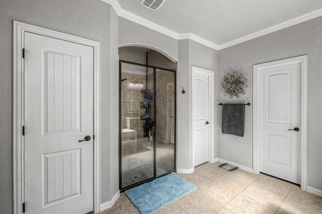 9939 Amberwoods Lane, Frisco, TX 75035 Master suite Downstairs (one of two!)