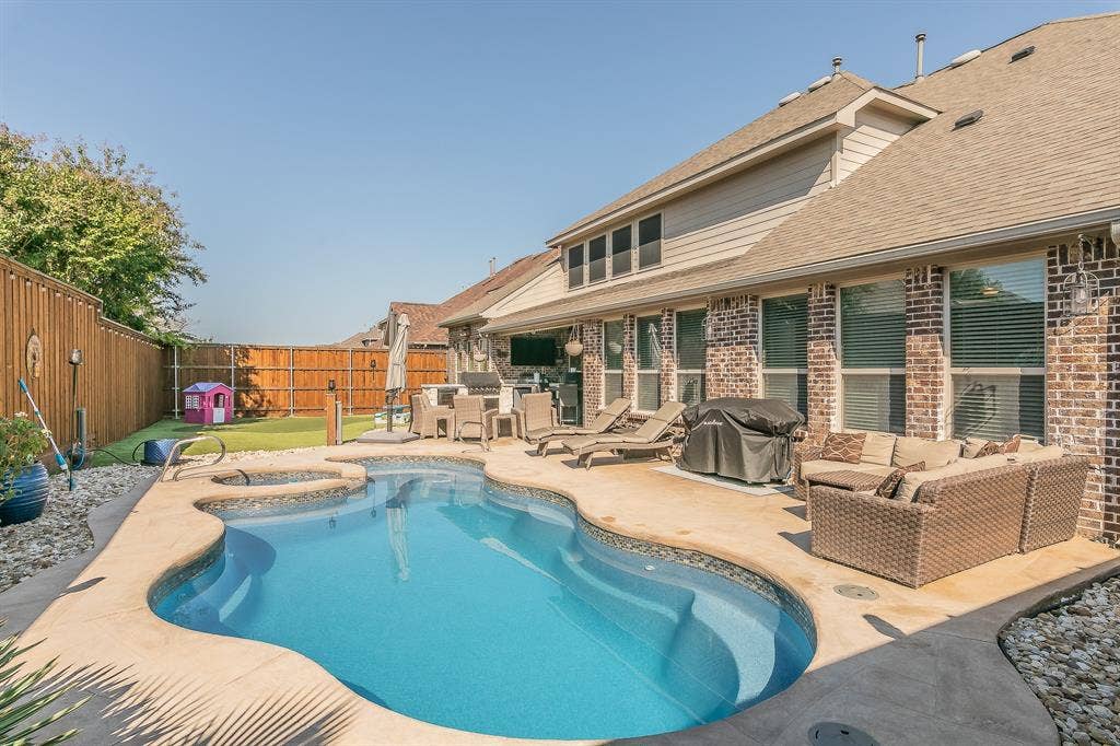 9939 Amberwoods Lane, Frisco, TX 75035 9939 Amberwoods Lane, Frisco, TX 75035
