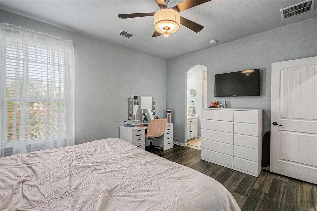 9939 Amberwoods Lane, Frisco, TX 75035 Upstairs bedroom 2