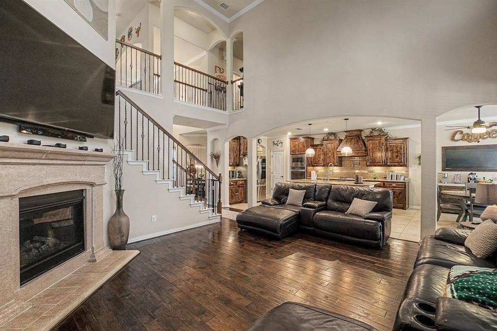 9939 Amberwoods Lane, Frisco, TX 75035 9939 Amberwoods Lane, Frisco, TX 75035