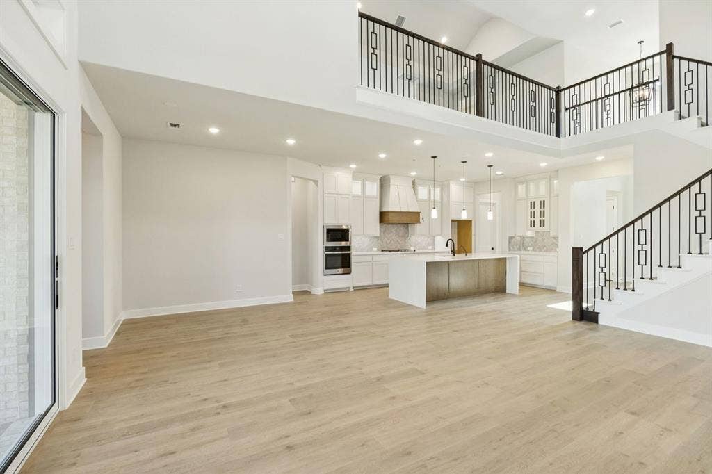 9156 Emory Oak Drive, Frisco, TX 75035 Representative