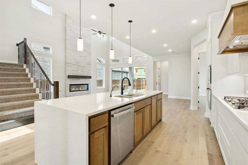 9156 Emory Oak Drive, Frisco, TX 75035 Representative