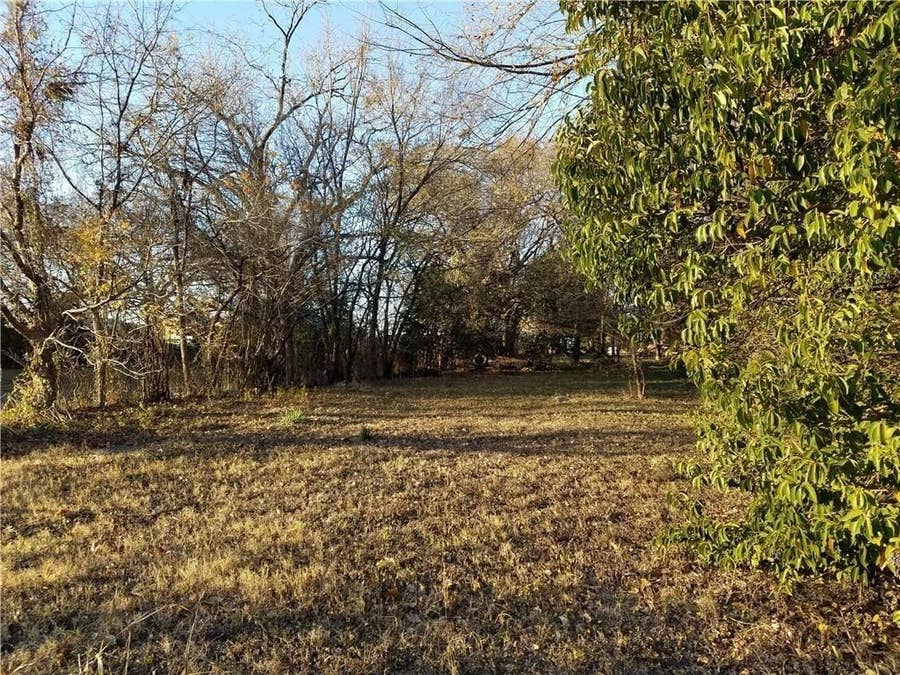Property photo for 1009 NE 10th Street, Fort Worth, TX
