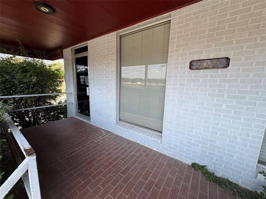 Property photo for 905 N Travis Street, Sherman, TX
