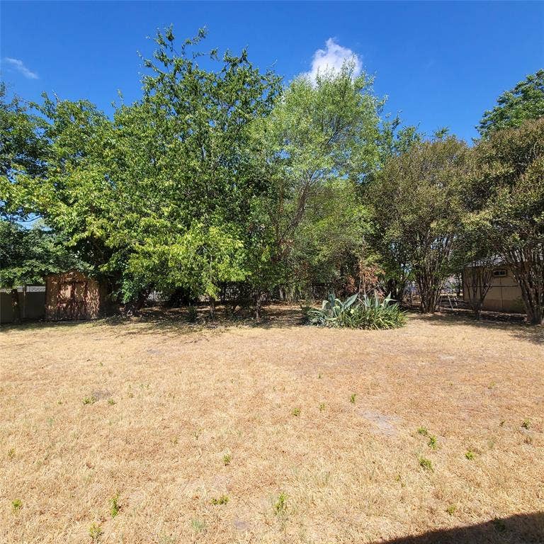 615 Arleta Lane, Ennis, TX 75119 615 Arleta Lane, Ennis, TX 75119