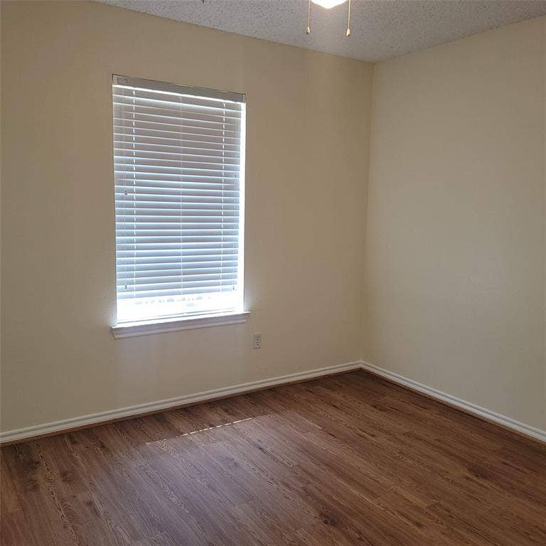 615 Arleta Lane, Ennis, TX 75119 615 Arleta Lane, Ennis, TX 75119