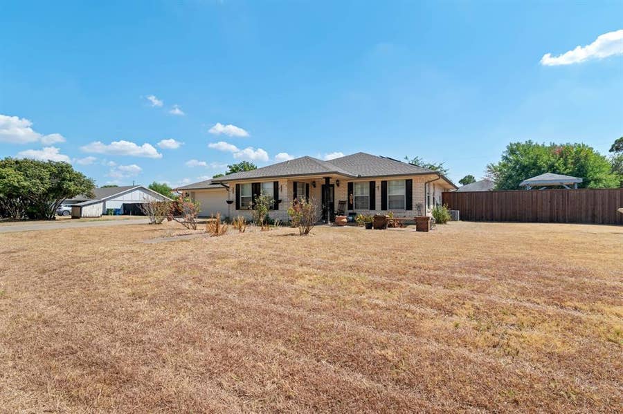 Property photo for 509 Brumley Road, Krugerville, TX