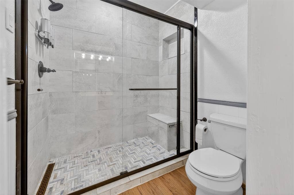 106 Snyder Ranch Road, Trinidad, TX 75163 Primary bathroom has an updated shower