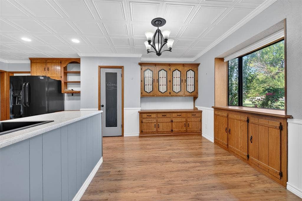 106 Snyder Ranch Road, Trinidad, TX 75163 Light and bright breakfast room