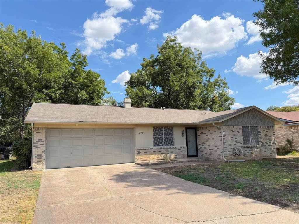 2004 Glenwick Lane, Irving, TX 75060 2004 Glenwick Lane, Irving, TX 75060