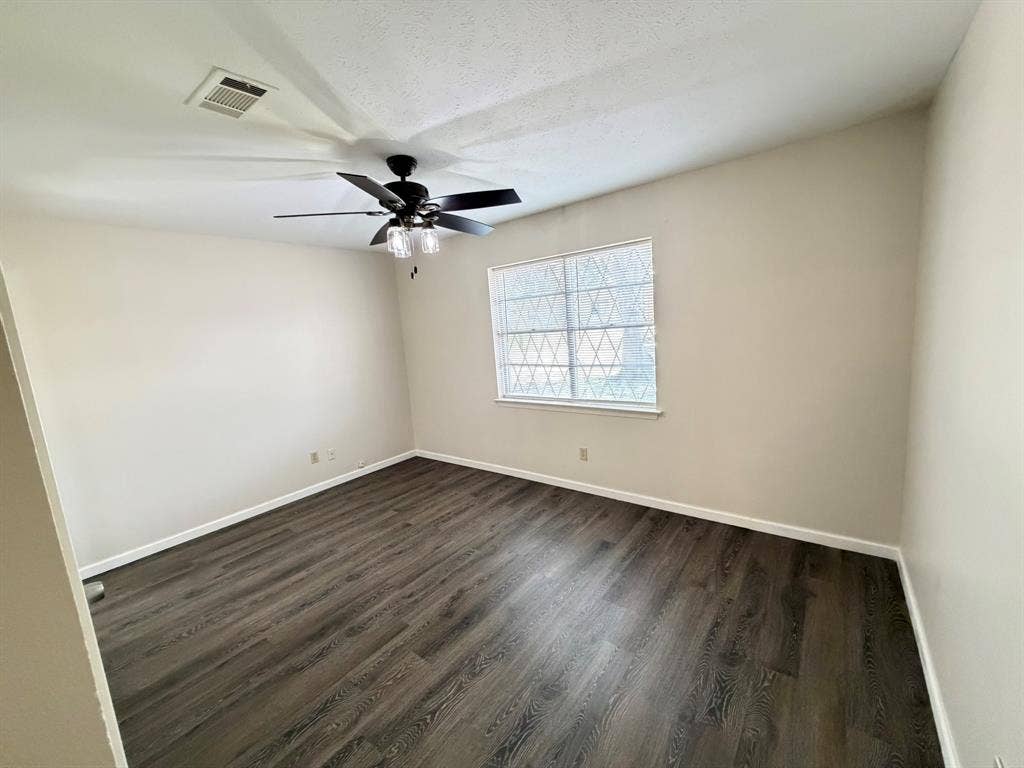 2004 Glenwick Lane, Irving, TX 75060 2004 Glenwick Lane, Irving, TX 75060