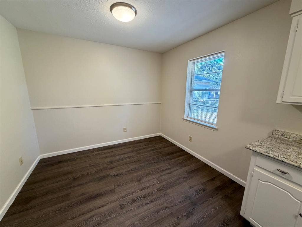 2004 Glenwick Lane, Irving, TX 75060 2004 Glenwick Lane, Irving, TX 75060