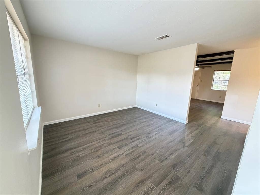 2004 Glenwick Lane, Irving, TX 75060 2004 Glenwick Lane, Irving, TX 75060