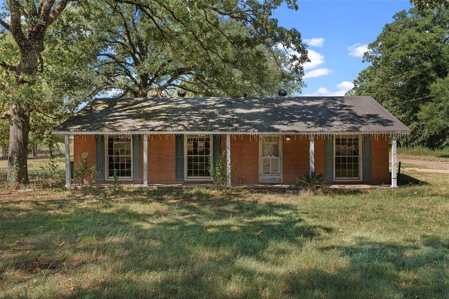 Property photo for 12636 Highway 1, Oil City, LA