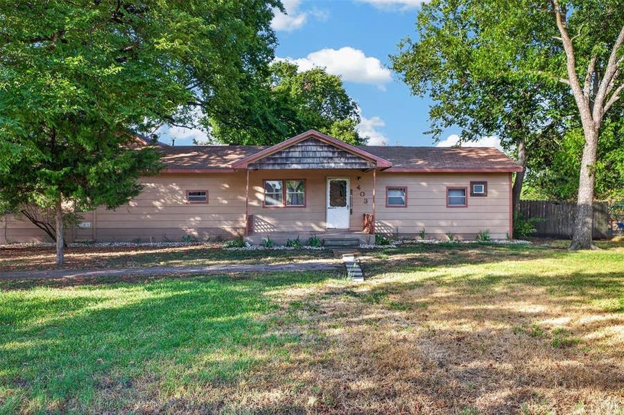 Property photo for 403 S Nash Street, Garrett, TX