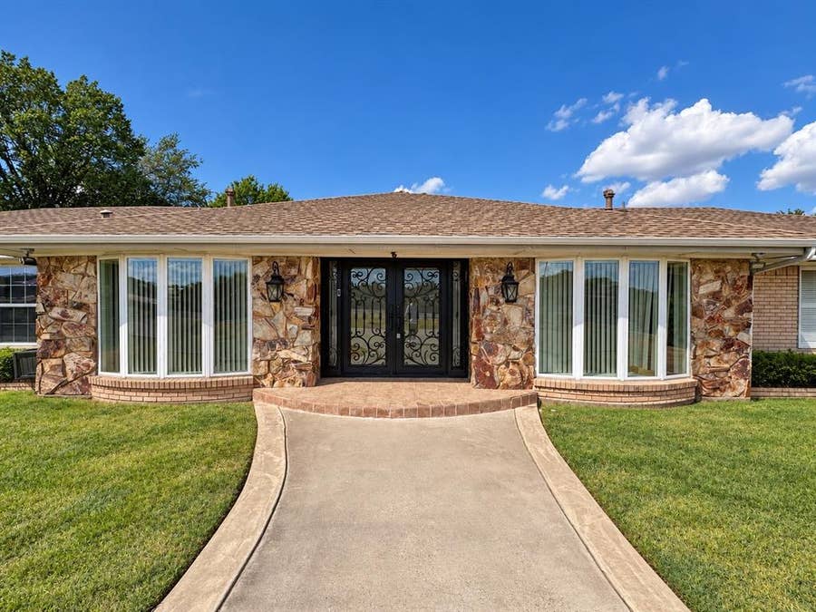 Property photo for 6545 Lyndon B Johnson Freeway, Dallas, TX