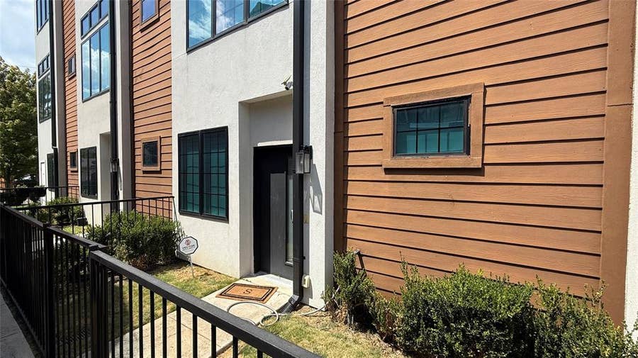Property photo for 1910 Caddo Street, #B103, Dallas, TX