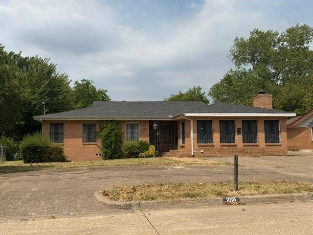 Property photo for 1016 Usher Street, Benbrook, TX