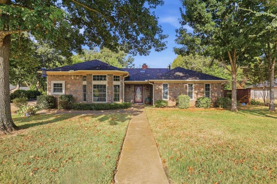 Property photo for 2809 Caprice Avenue, Denison, TX
