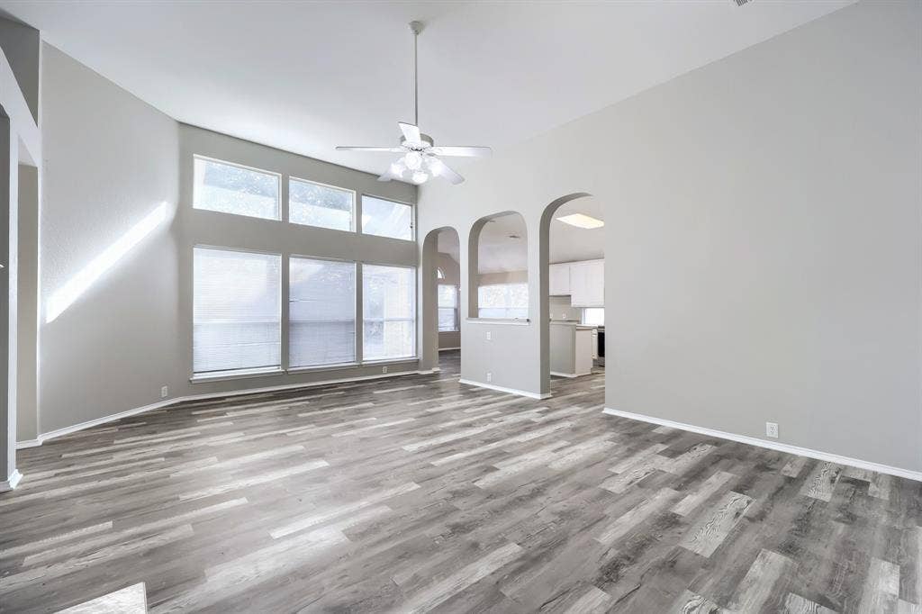 605 Oakbrook Drive, Burleson, TX 76028 605 Oakbrook Drive, Burleson, TX 76028