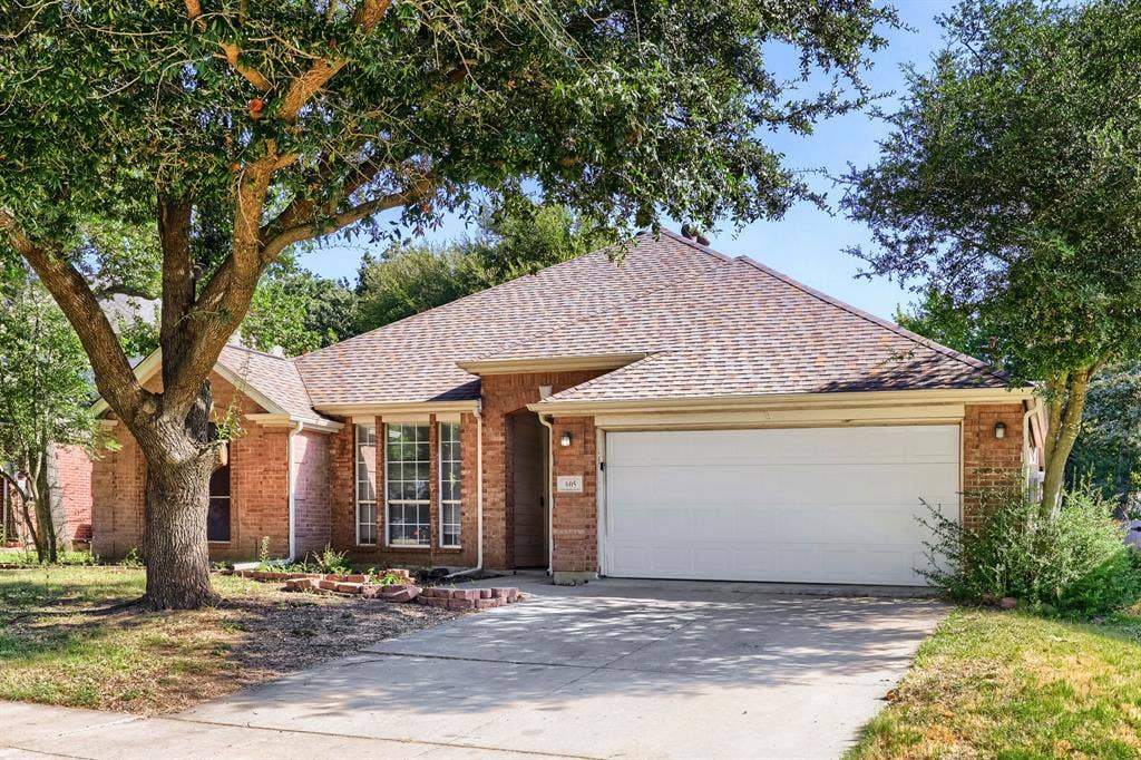 605 Oakbrook Drive, Burleson, TX 76028 605 Oakbrook Drive, Burleson, TX 76028